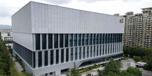 文化与科技双轮驱动 探访卡游未来工厂，感受澎湃创新活力